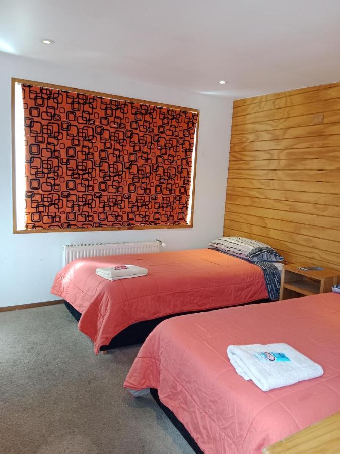 Almer Hostal Punta Arenas Exterior photo
