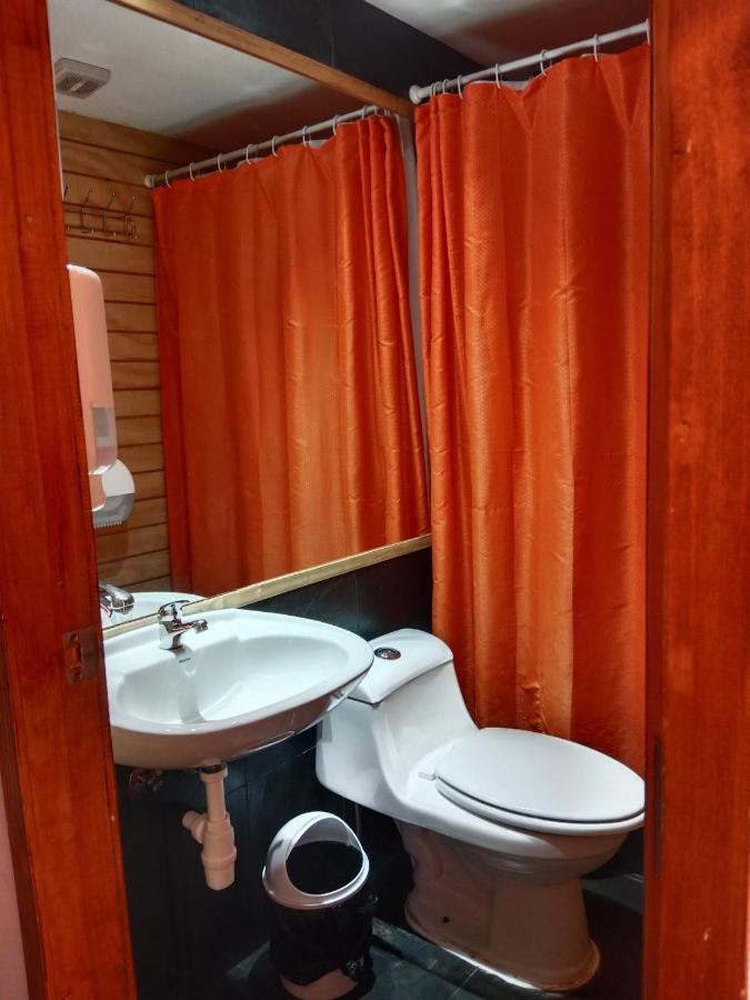 Almer Hostal Punta Arenas Exterior photo