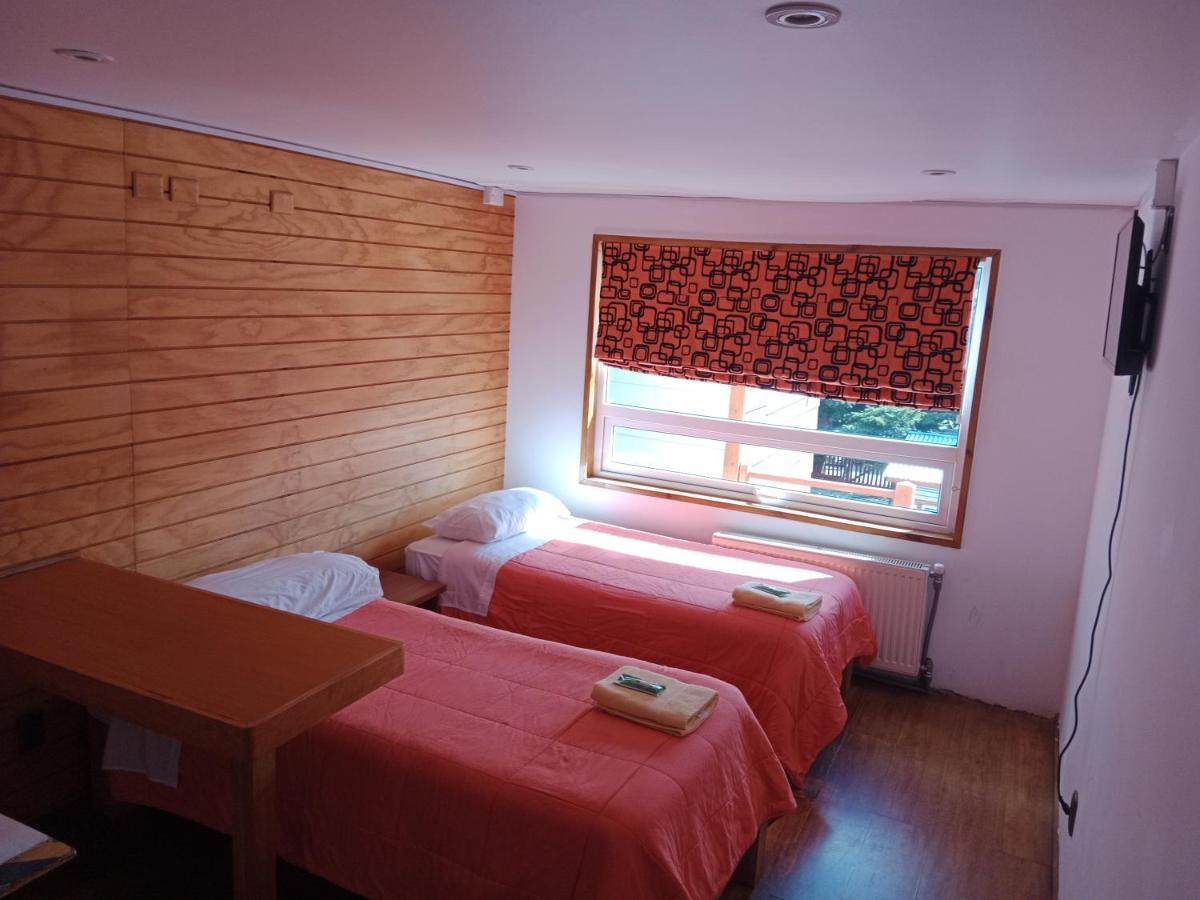 Almer Hostal Punta Arenas Exterior photo