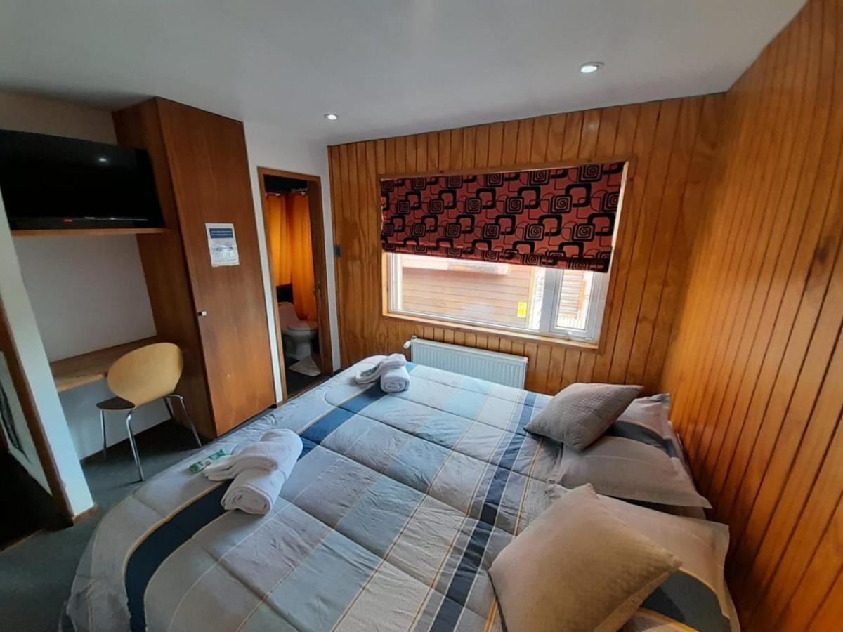 Almer Hostal Punta Arenas Exterior photo